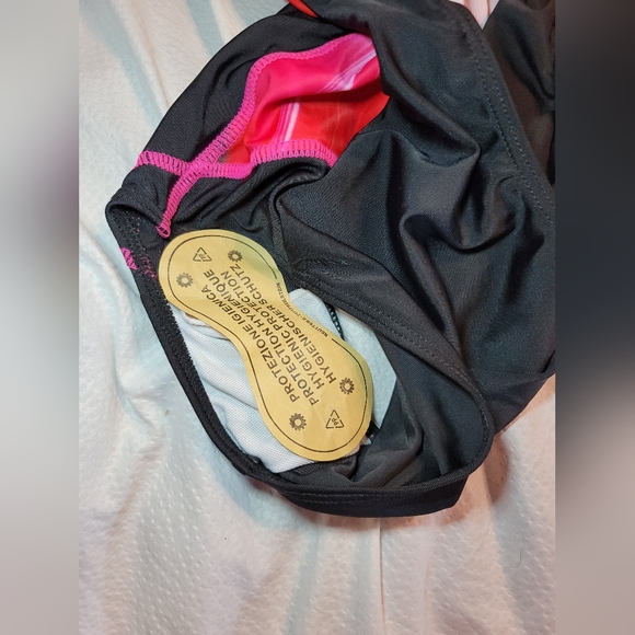 NWT GIRLS RACERBACK COMPETITION ATHLETIC SWIM REMOVABLE PADS - Picture 3 of 8